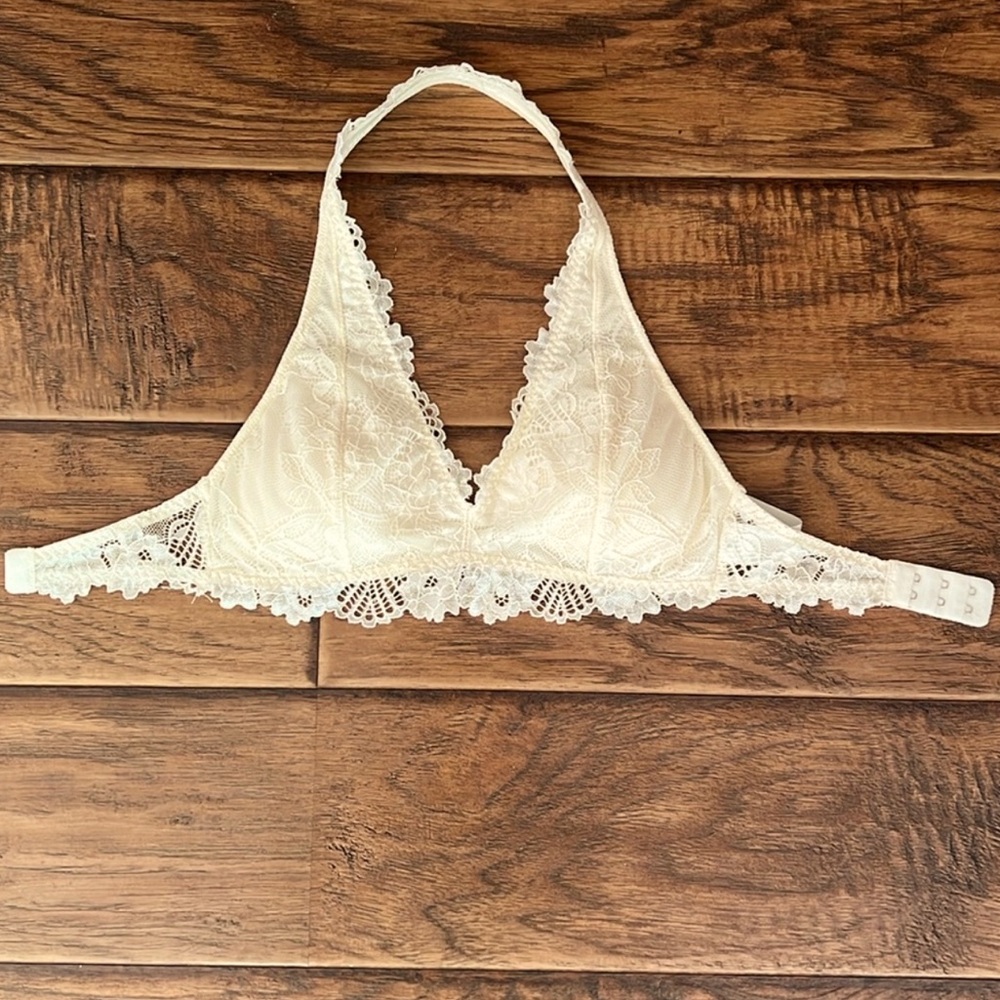Abercrombie & Fitch Lace Halter Bra